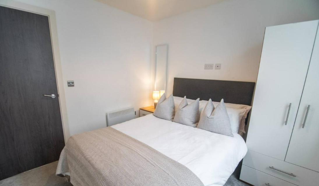 Conditioning House - 1 Apartment Bradford (West Yorkshire)
