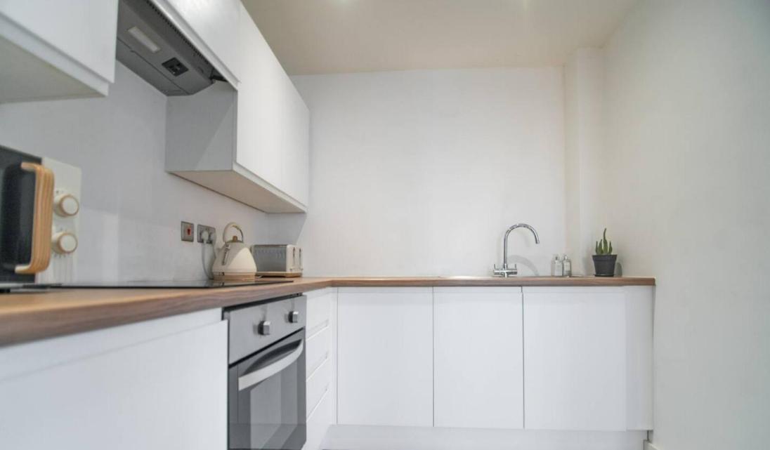 Conditioning House - 1 Apartment Bradford (West Yorkshire)